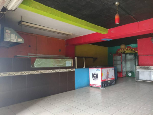 Edificio Comercial - Universidad