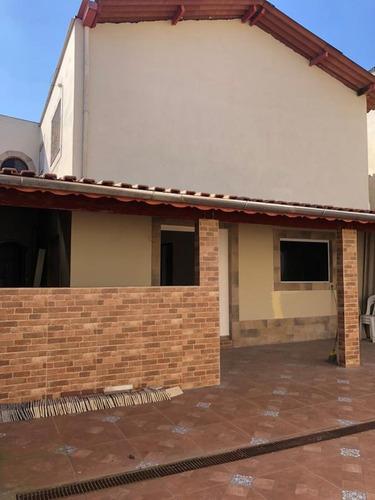 Casa Com 02 Dormitórios E Uma Edicula Pronta Pra Financiar