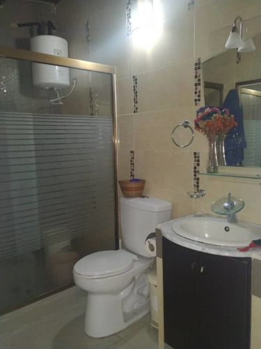 Imagen 10 de 14 de Casa Dos Niveles 150m2 Urb Asocsuveas Los Teques