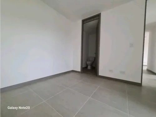 Apartamento En Venta En La Colina Itagüí
