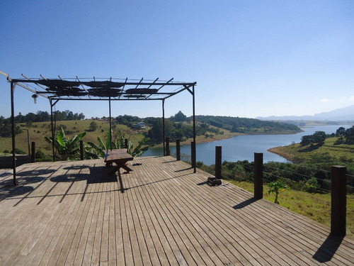 Chácara Na Represa Em Condomínio Fechado / Piracaia - Ch-080
