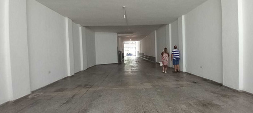 Imagen 3 de 6 de Local En Venta En Barrio General Paz - Sarmiento 800