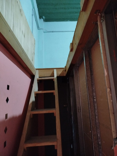 Alquiler De Dos Locales Juntos De 32m2 En Excelente Ubicacion - Entrada A La Galería - Ajuste Triamestral Por Icl Trimestralmente.