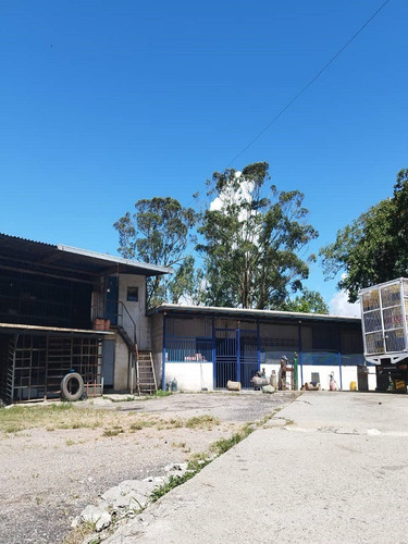 Venta De Terreno Con Fondo De Comercio