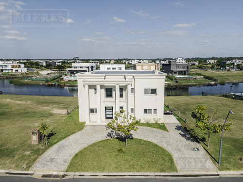 Casa En Venta Puertos Barrio Ceibos