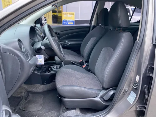 Nissan Versa 1.6 Advance