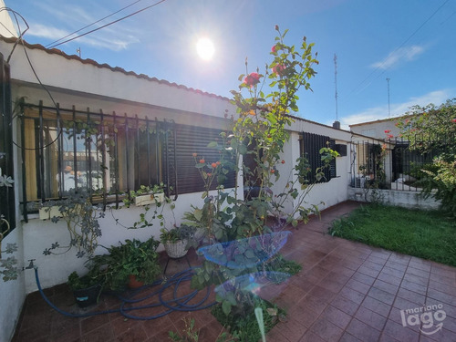 Imagen 2 de 23 de Casa En Venta De 3 Dormitorios C/ Cochera En Barrio Acindar