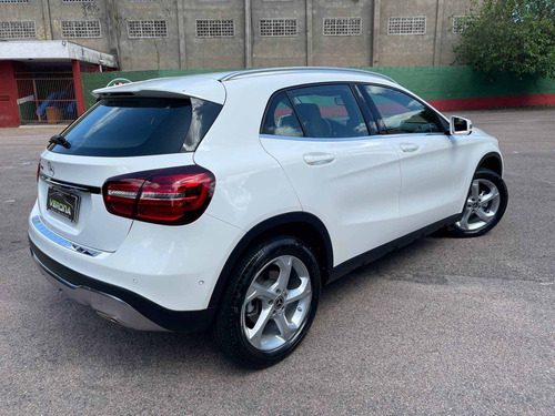 Imagem 9 de 15 de Mercedes-benz Gla 200 1.6 Cgi Flex Advance 7g-dct