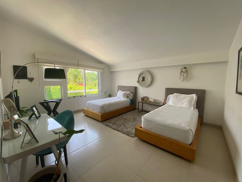 Casa En Venta Con Excelente Ubicación