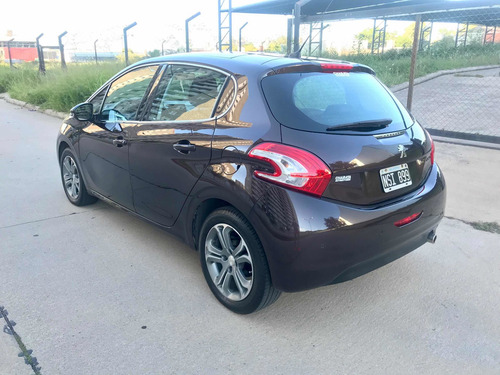 Peugeot 208 1.6 Feline 2014