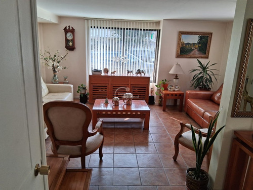 Casa En Venta De 3 Dorm. En Maipú
