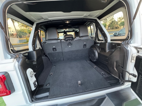 Jeep Wrangler 3.6 Unlimited Sahara 4x4 At