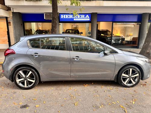 Kia Cerato 2.0 Sx At6