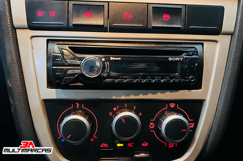 Volkswagen Voyage 1.6 Flex