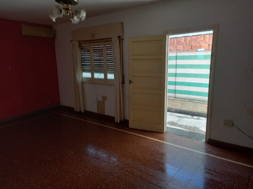Casa En Valentin Alsina, 3 Ambientes, Terraza, 2 Cocheras