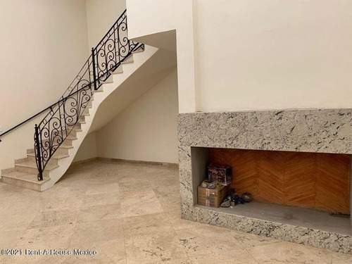 Imagen 3 de 10 de Hermosa Casa En Campanario Diseño Toscano Jf