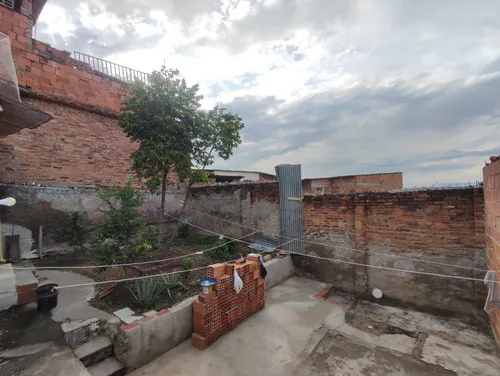 Casa En Venta En El Contento. Cod V30696