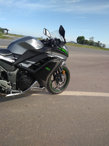 Kawasaki  Ninja 300 Con Accesorios!