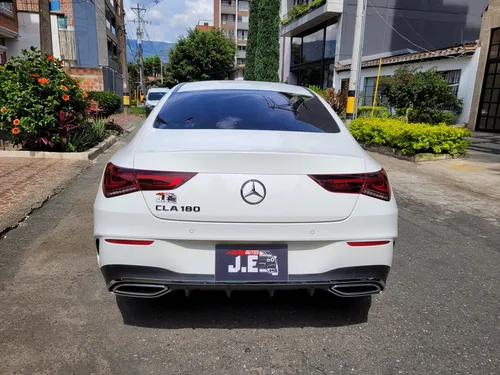 Mercedes-Benz Clase CLA 1.3 Cla 180 Amg Line At