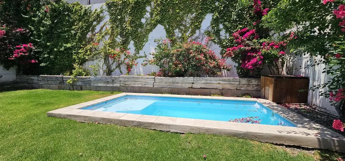 Imagen 2 de 27 de Casa En Venta 4d 4b 2e Con Piscina Y Terraza