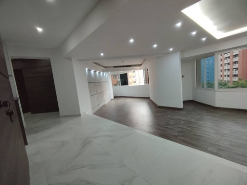 Mcarpio Vende Apartamento En Valencia Residencias El Bosque