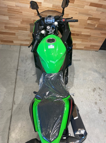 Imagen 10 de 15 de Kawasaki Ninja 400 0km