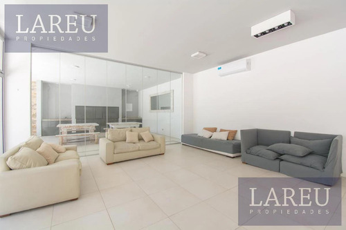 Departamento De 2 Ambientes En Venta - Condominio Civis
