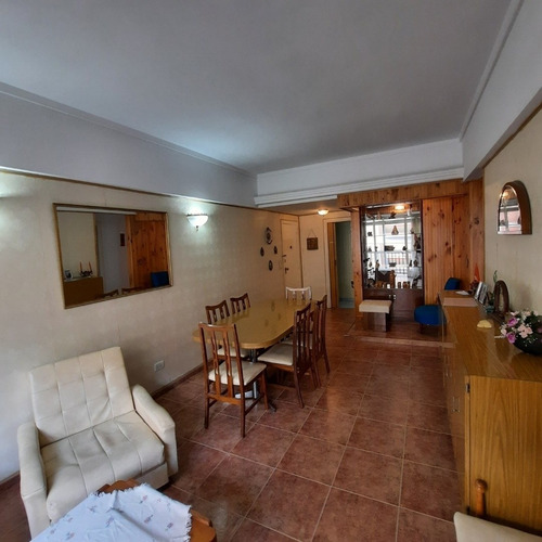 Imagen 9 de 23 de 3 Ambientes Con Dependencia Con Balcón Corrido Y Vista Lateral Al Mar