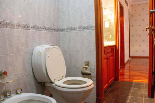 Departamento Con Tres Dormitorios En La Plata