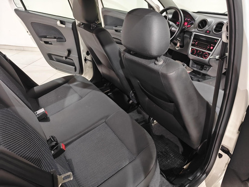Volkswagen Gol Special 1.0 Total Flex 8V 5p