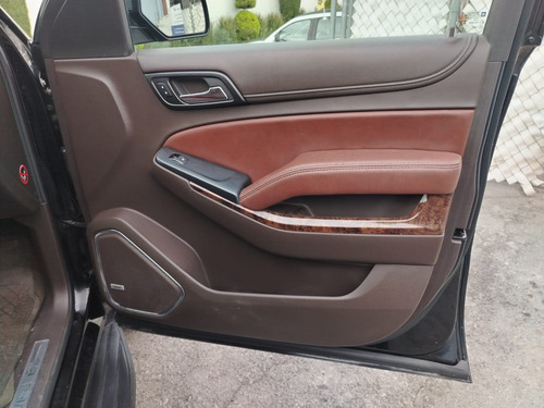 Chevrolet Suburban 5.3 Ltz V8 4wd 2da Cubo At