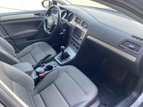 Imagen 10 de 12 de Volkswagen Golf 1.6 Trendline 2017