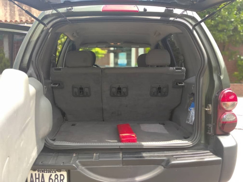 Imagen 9 de 11 de Jeep Cherokee Liberty Kj Sincronica 4x4