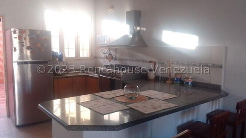 Imagen 5 de 30 de Casa En Alquiler En Cabudare, Lara, En La Av Ribereña, Conjunto Cerrado, Amoblada, Tanque, Código Flex 23-21499, Dds, 31/03