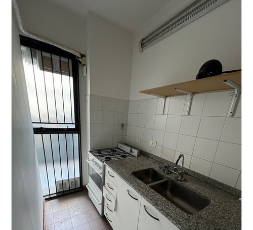 Oficina En Puerto Madero De 42 M² Sala Ppal Y Despacho Privado