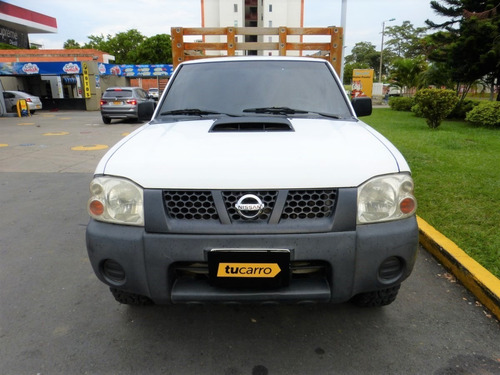 Nissan Frontier Np 300 Mt 2500 4x4 Estacas