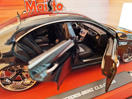 Vehículo Mercedes Benz Cls Class Custom Shop 1:18 Maisto (Usado)