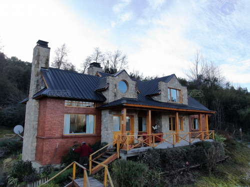 Casa  En Venta Ubicado En El Abrojal, San Martin De Los Andes