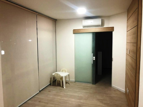 Imagem 1 de 20 de Sala Comercial Para Alugar No Centro Medico Salvador Com 40m2 No Rio Vermelho - Iur465 - 69486043