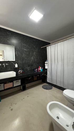 Casa En Venta - Barrio Solares De Zapiola