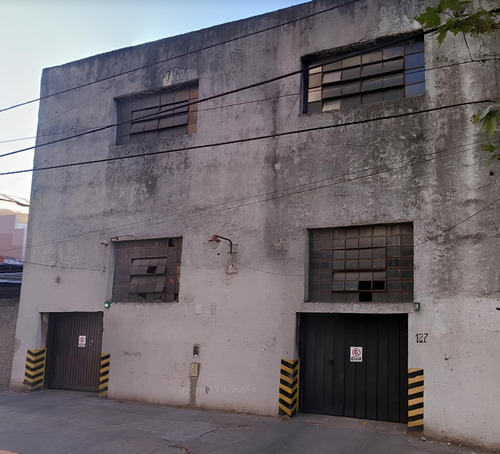 Cochera Cubierta En Avellaneda Centro