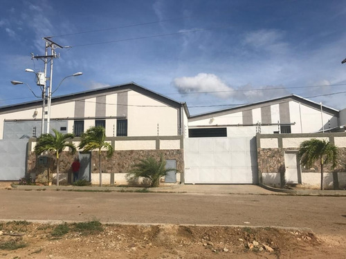 Imagen 3 de 18 de En Venta O Alquiler Galpones Industrial En Impecables Condiciones, 1120 Metros De Construcción, Seguridad, Agua Permanente Las Instalaciones Más Completas Que Encontrarás En Margarita