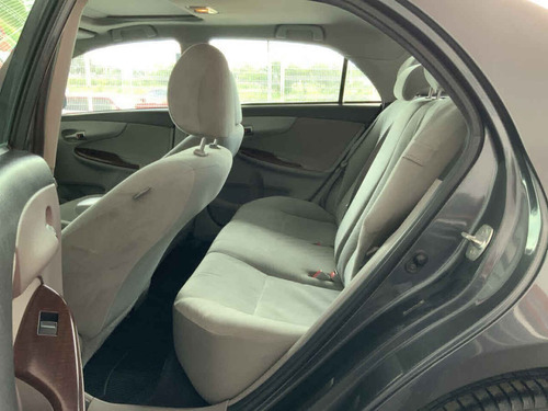 Imagen 8 de 14 de Toyota Corolla 2011 4p Xle Aut W/moonroof A/a Ee Cd R-16 Ab