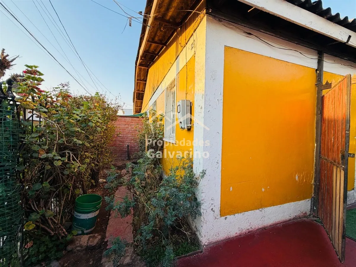 Imagen 3 de 11 de Casa En Venta De 3d 1b. En Lo Espejo