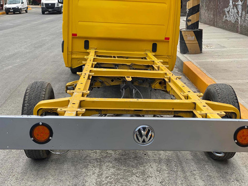 Imagen 3 de 7 de Volkswagen Crafter 2.0 Chasis 3.88 Ton Lwb Mt 2016