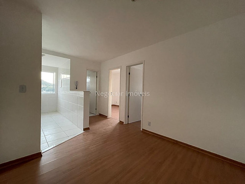 Imagem 2 de 8 de Ref.: 2018 - Apartamento, Santa Terezinha - 1719