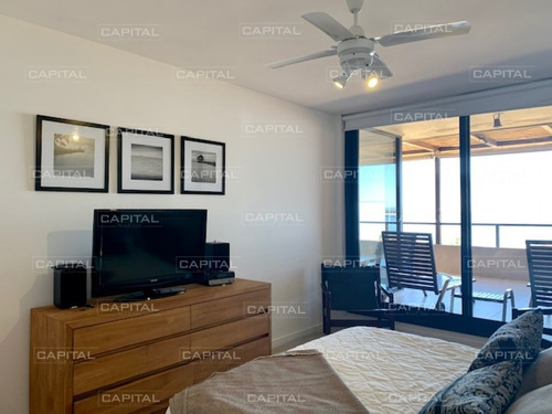 Venta De Apartamento De Dos Dormitorios Con La Mejor Vista Hacia El Atardecer, Punta Ballena- Ref: 30673