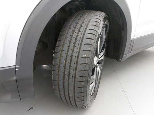 Volkswagen T-Cross 1.4 250 TSI TOTAL FLEX HIGHLINE AUTOMÁTICO