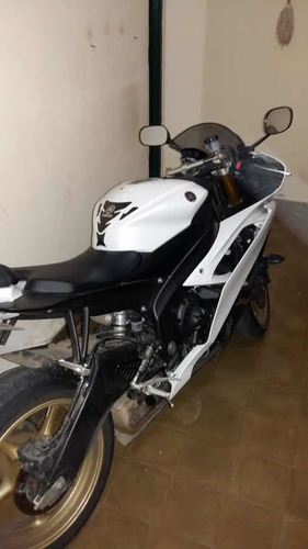 Yamaha R6