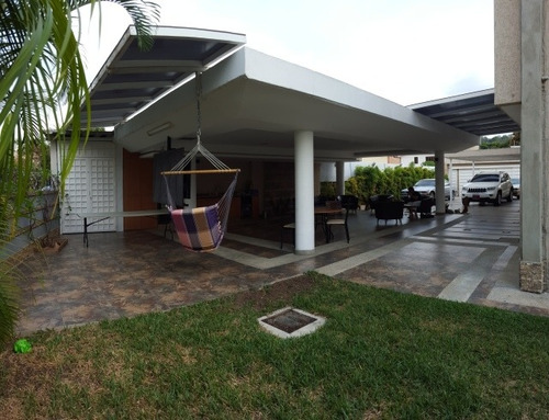 Imagen 4 de 24 de Se Vende Casa 655m2 5h+s/5.5b+s/8p Macaracuay 7039